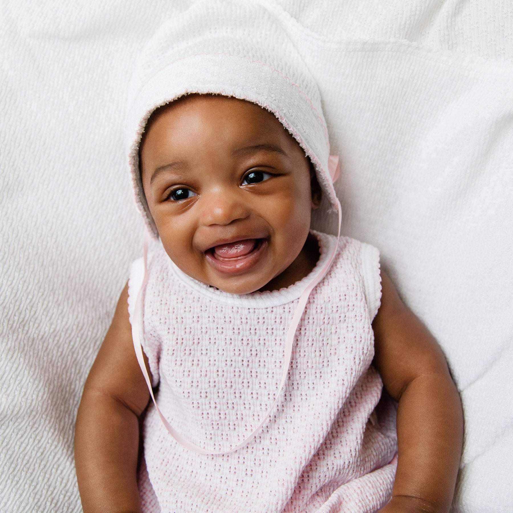 Baby bonnet fashion with ribbon